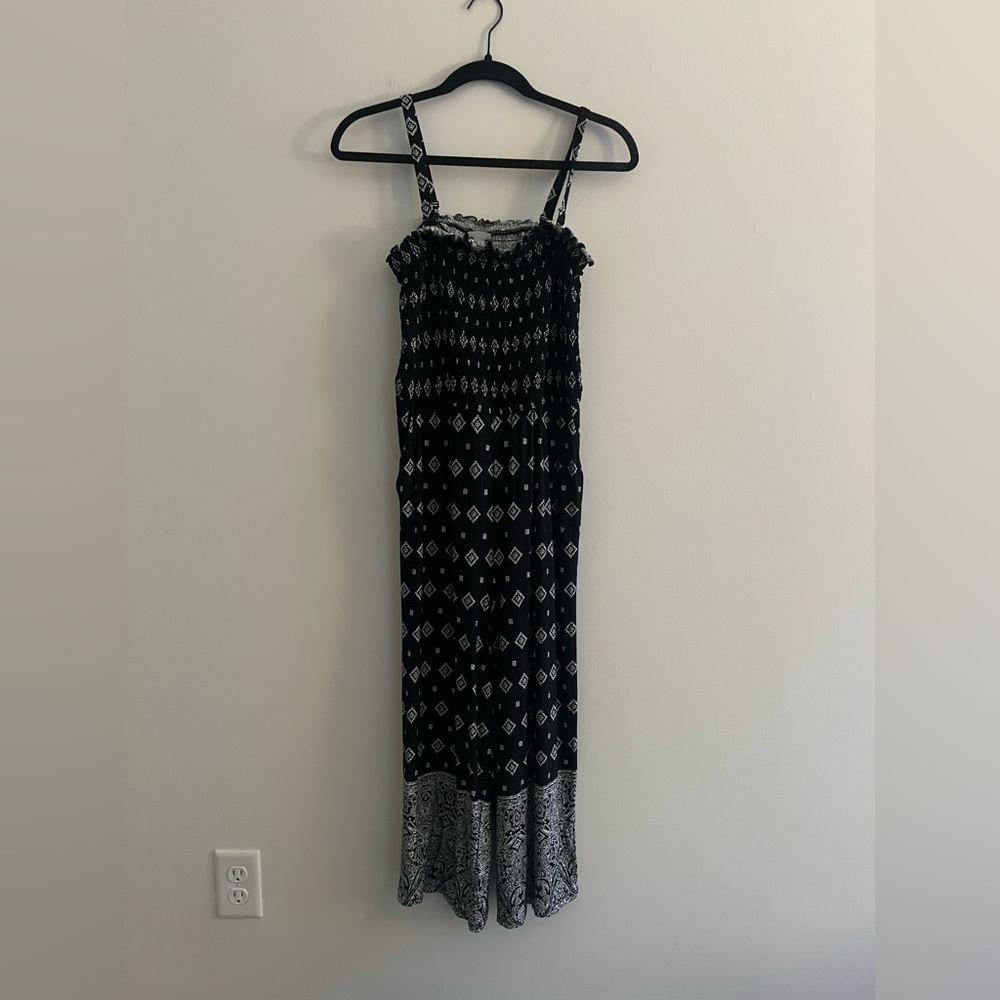 Torrid Super Soft Black Border Print Smocked
Culotte Jumpsuit Size 0 - Picture 2 of 7